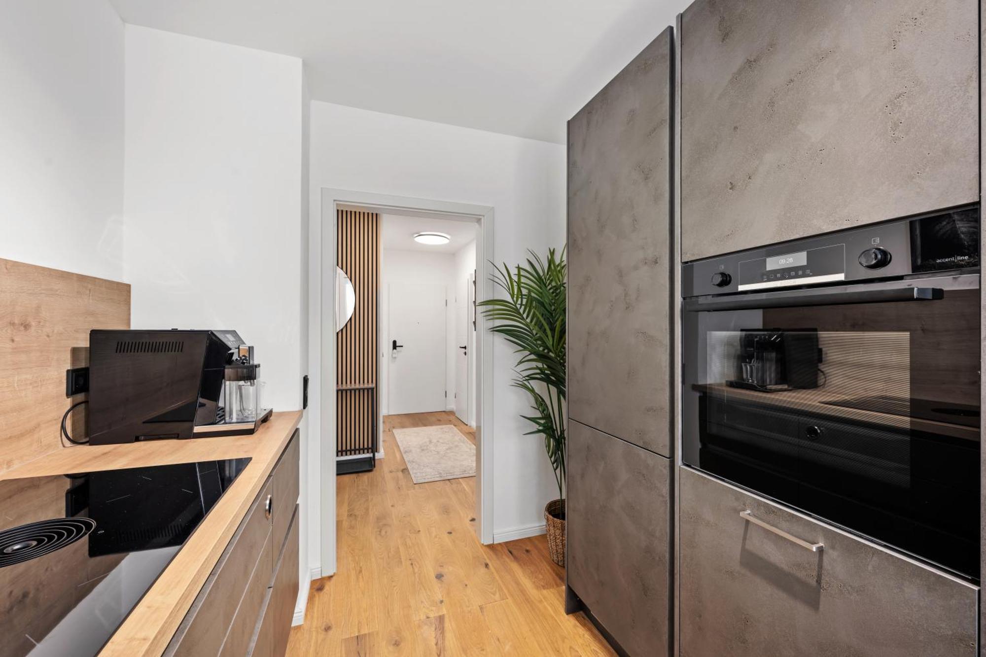 Edler Wohnraum Luxurioeses Apartment Mit Balkon, Boxspringbett, Kaffeevollautomat, Lift & Parkplatz Chemnitz Exterior photo