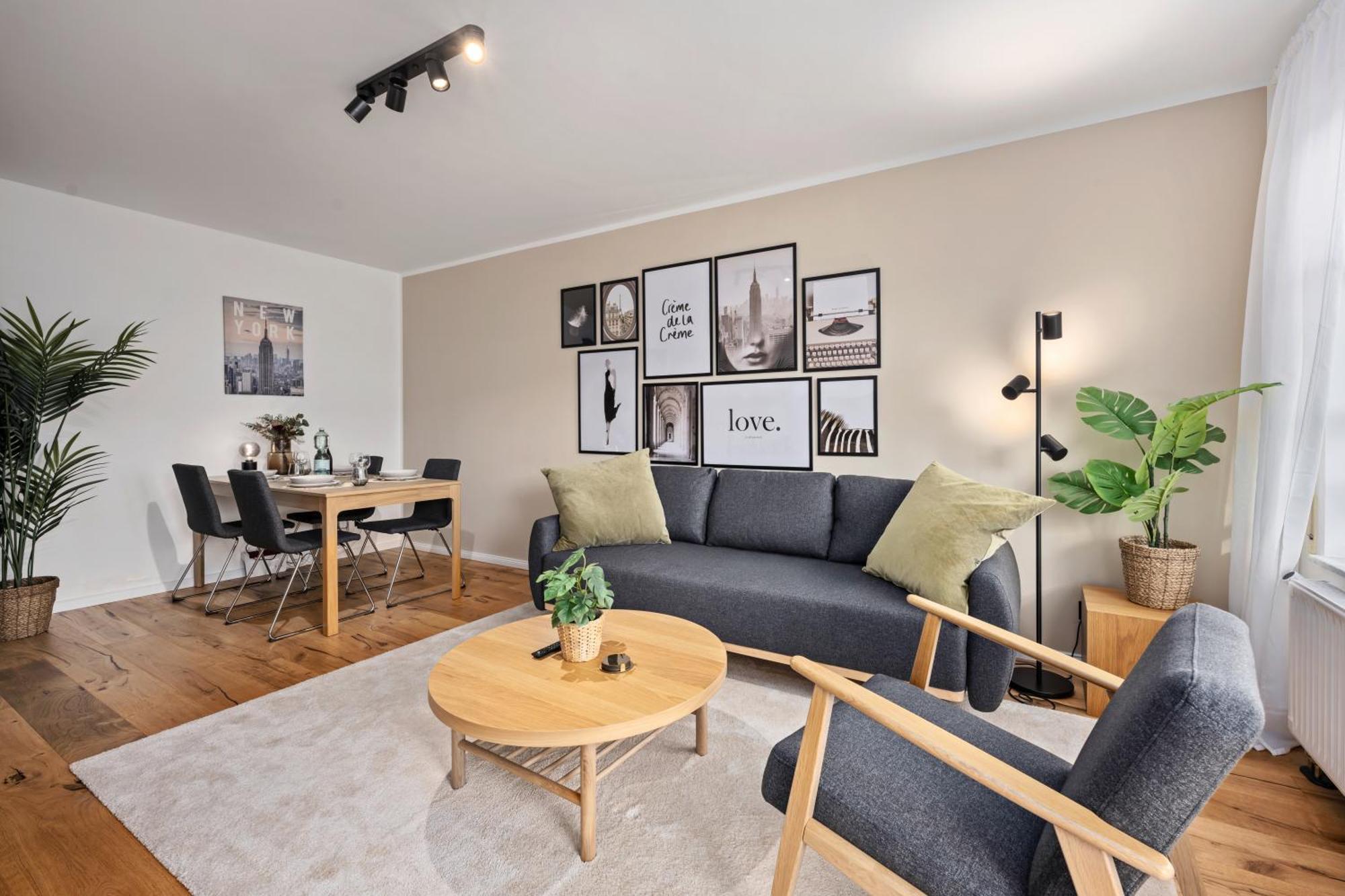 Edler Wohnraum Luxurioeses Apartment Mit Balkon, Boxspringbett, Kaffeevollautomat, Lift & Parkplatz Chemnitz Exterior photo